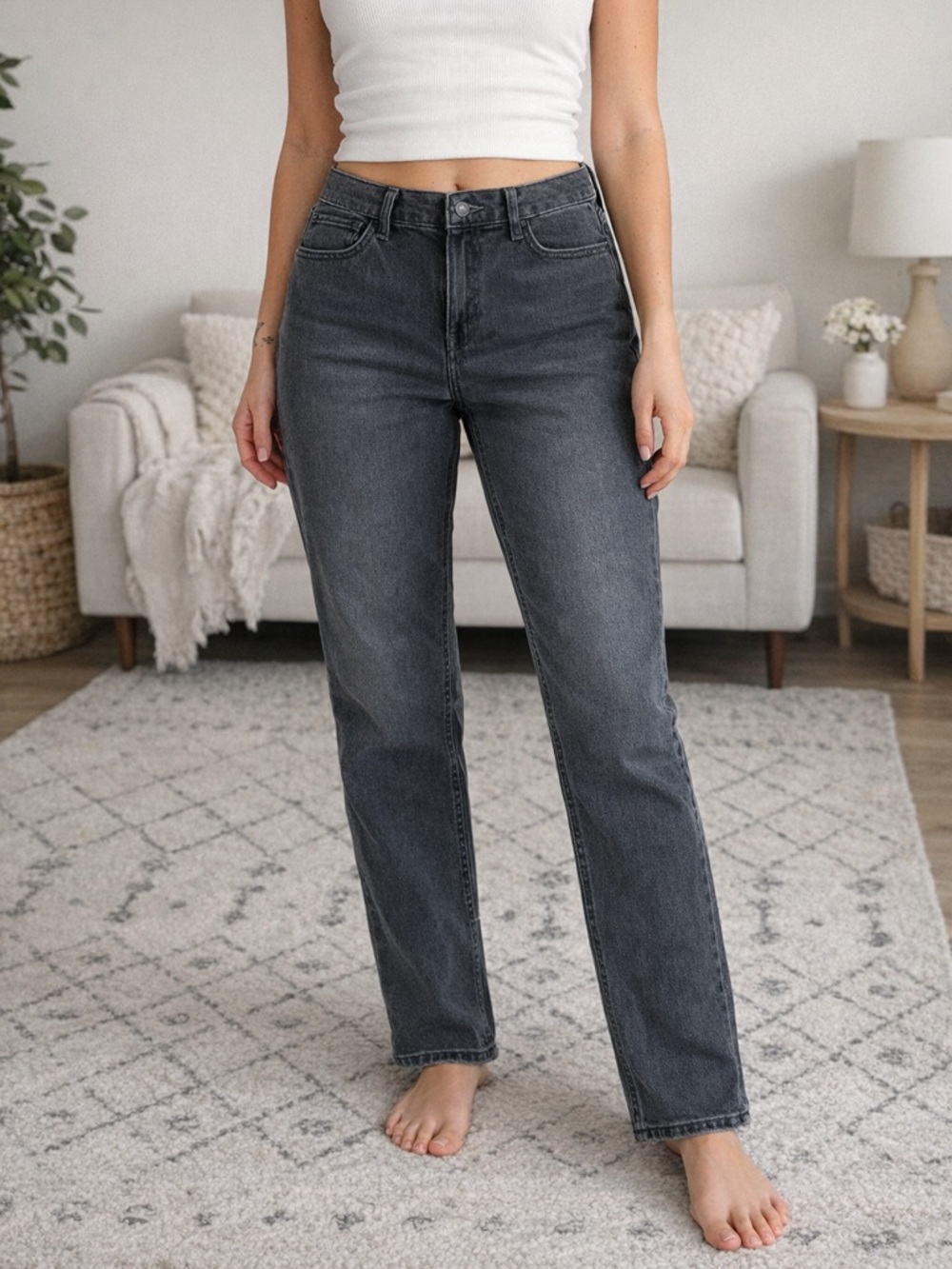 Old Navy Wow Boyfriend Jeans Size 4 Mid Rise Gray Straight Leg Denim